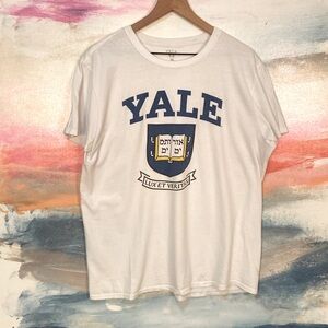 🔥EC🔥Yale University 100% Cotton Crewneck T-shirt.